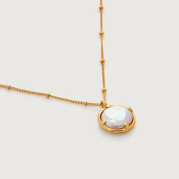 Gold-rimmed Pearl Necklace