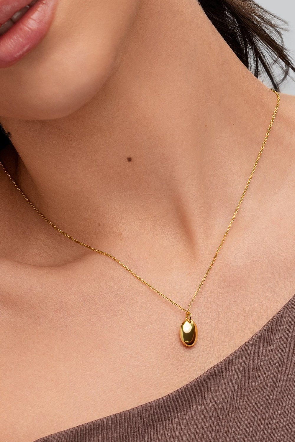 Ideal Oval Necklace