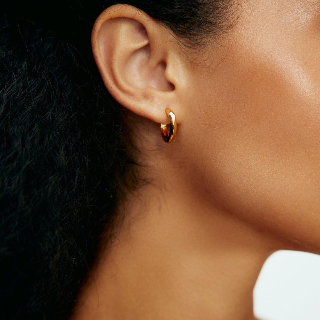 Geometrical Golden Hoops